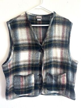 Memphis Plaid Button-Front Vest in Black, Cream & Red